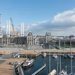 In de jachthaven